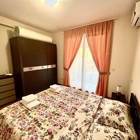 Apartments Nirgilija Tivat Zewnętrze zdjęcie