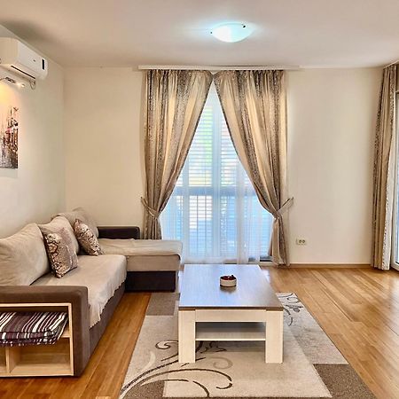 Apartments Nirgilija Tivat Zewnętrze zdjęcie