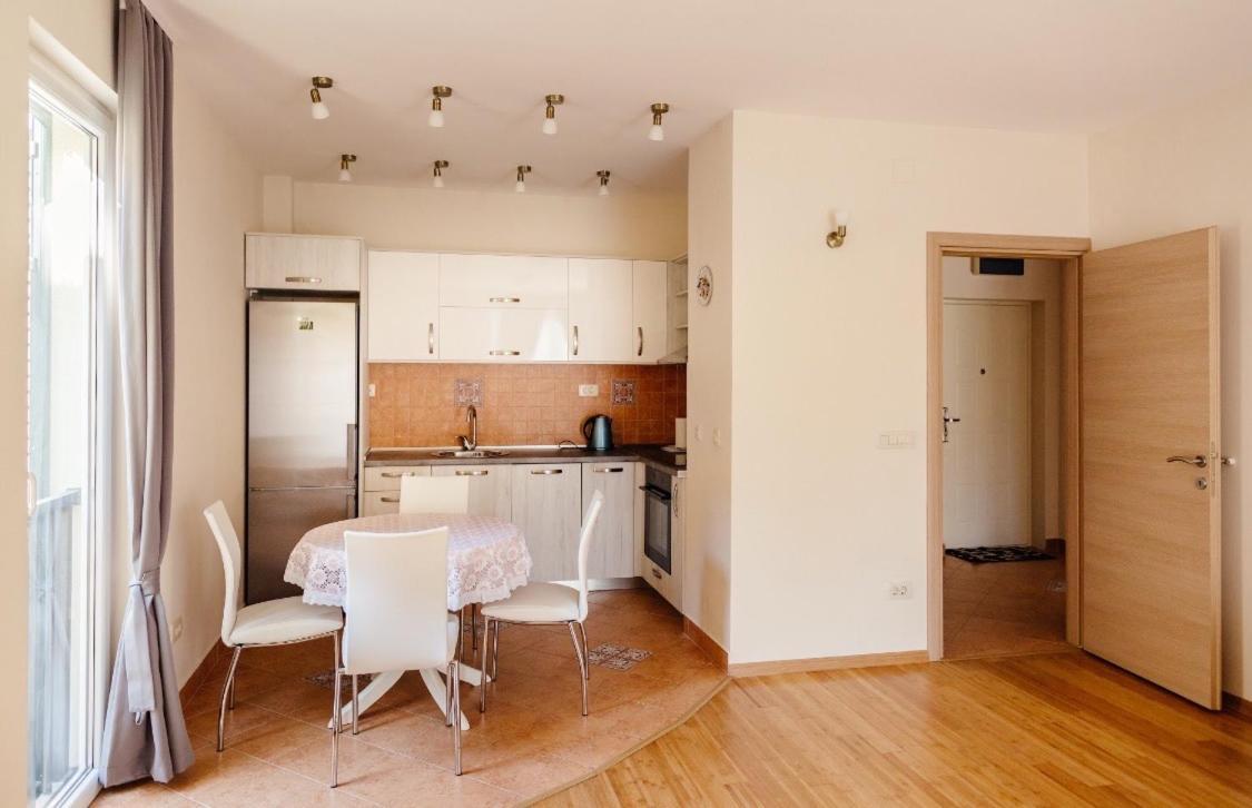 Apartments Nirgilija Tivat Zewnętrze zdjęcie